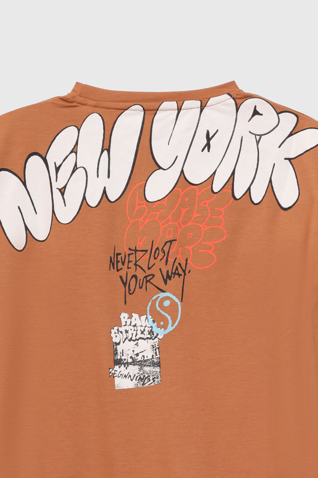 GRAPHIC T-SHIRT