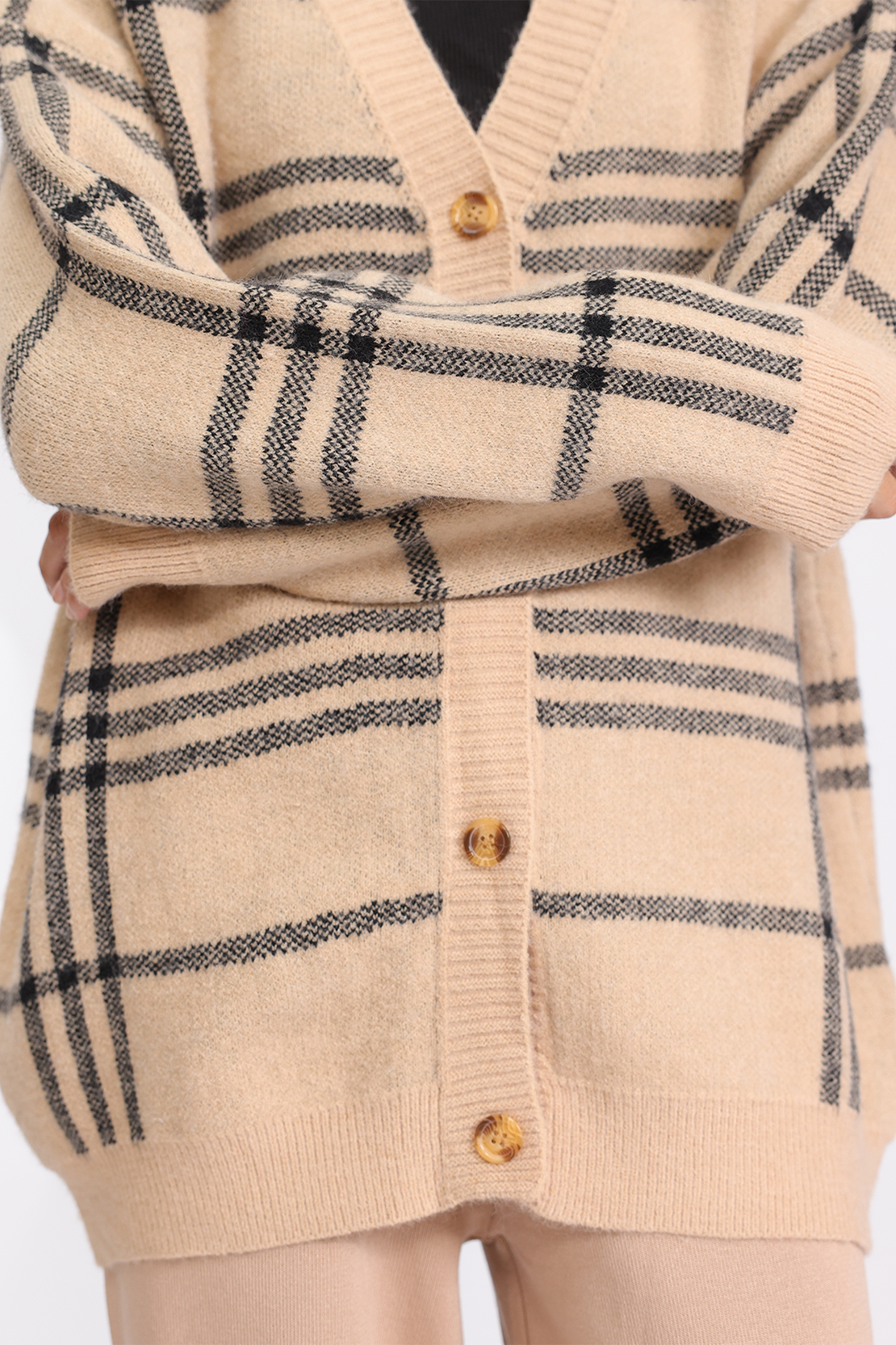 V-NECK CARDIGAN