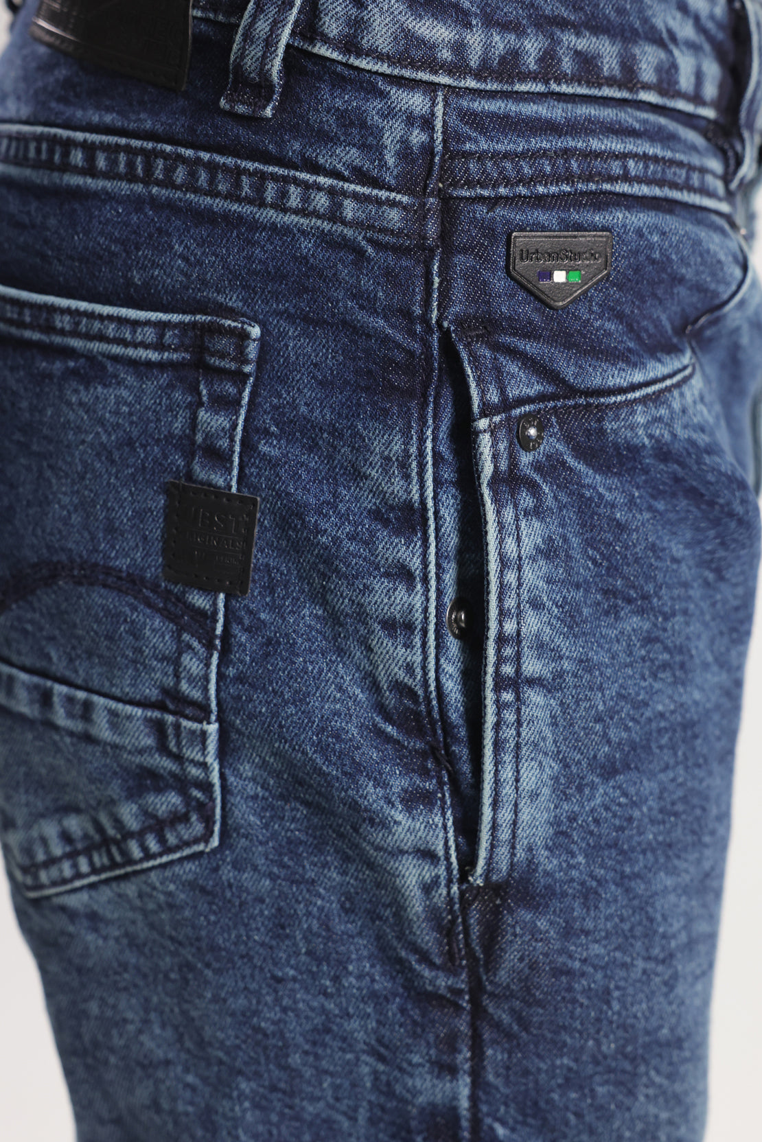 SLIM FIT JEANS