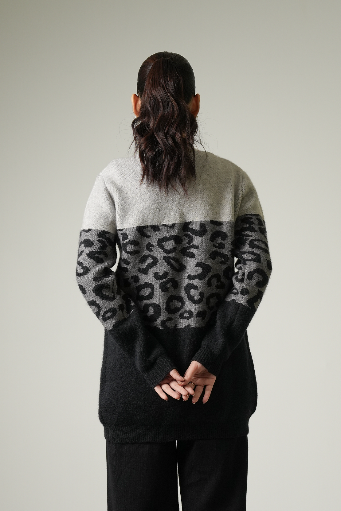 LADIES SWEATER