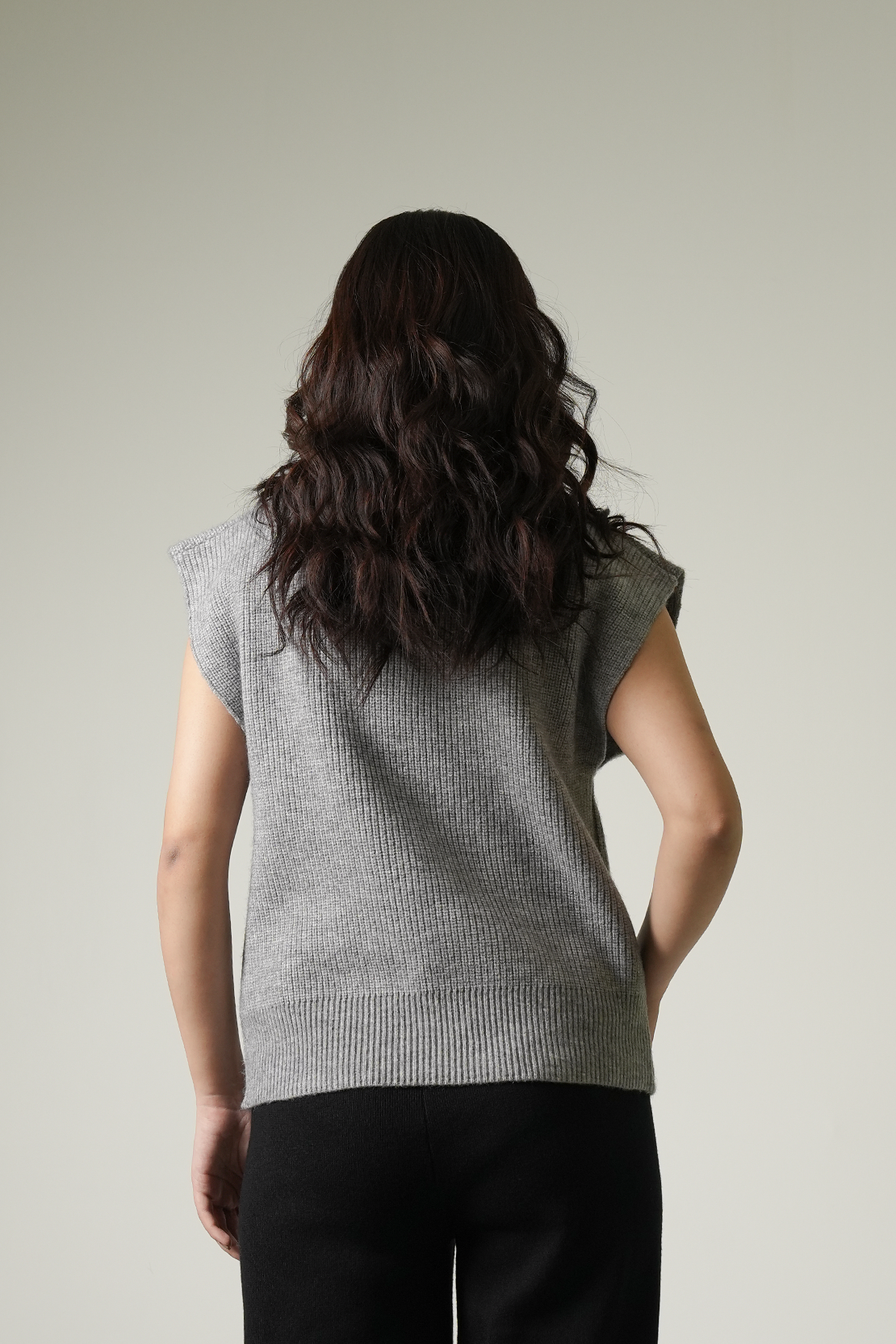 LADIES SWEATER