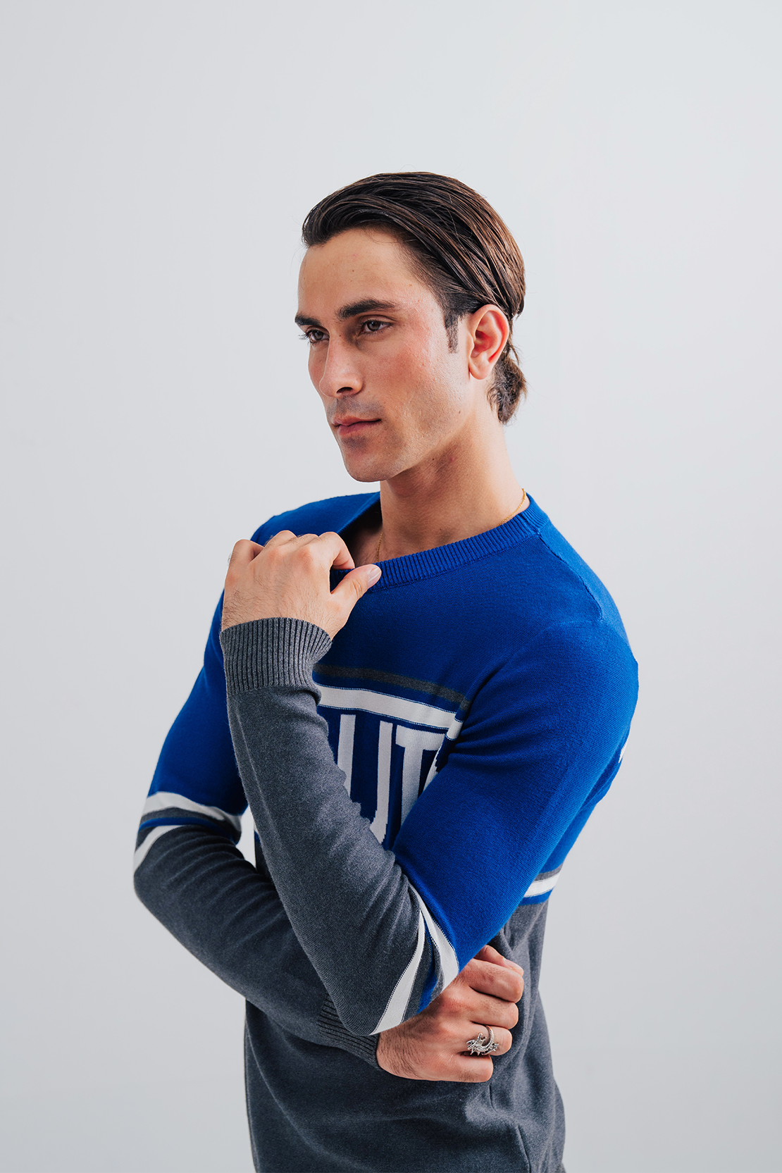 TEXTURED KNIT SWEATER