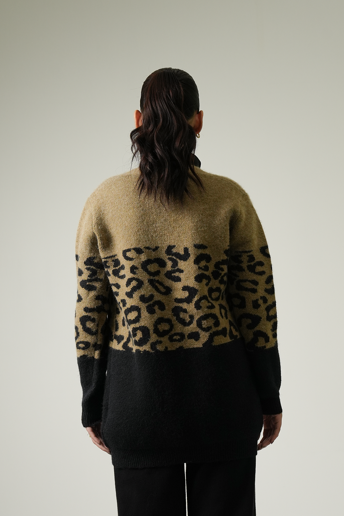 LADIES SWEATER