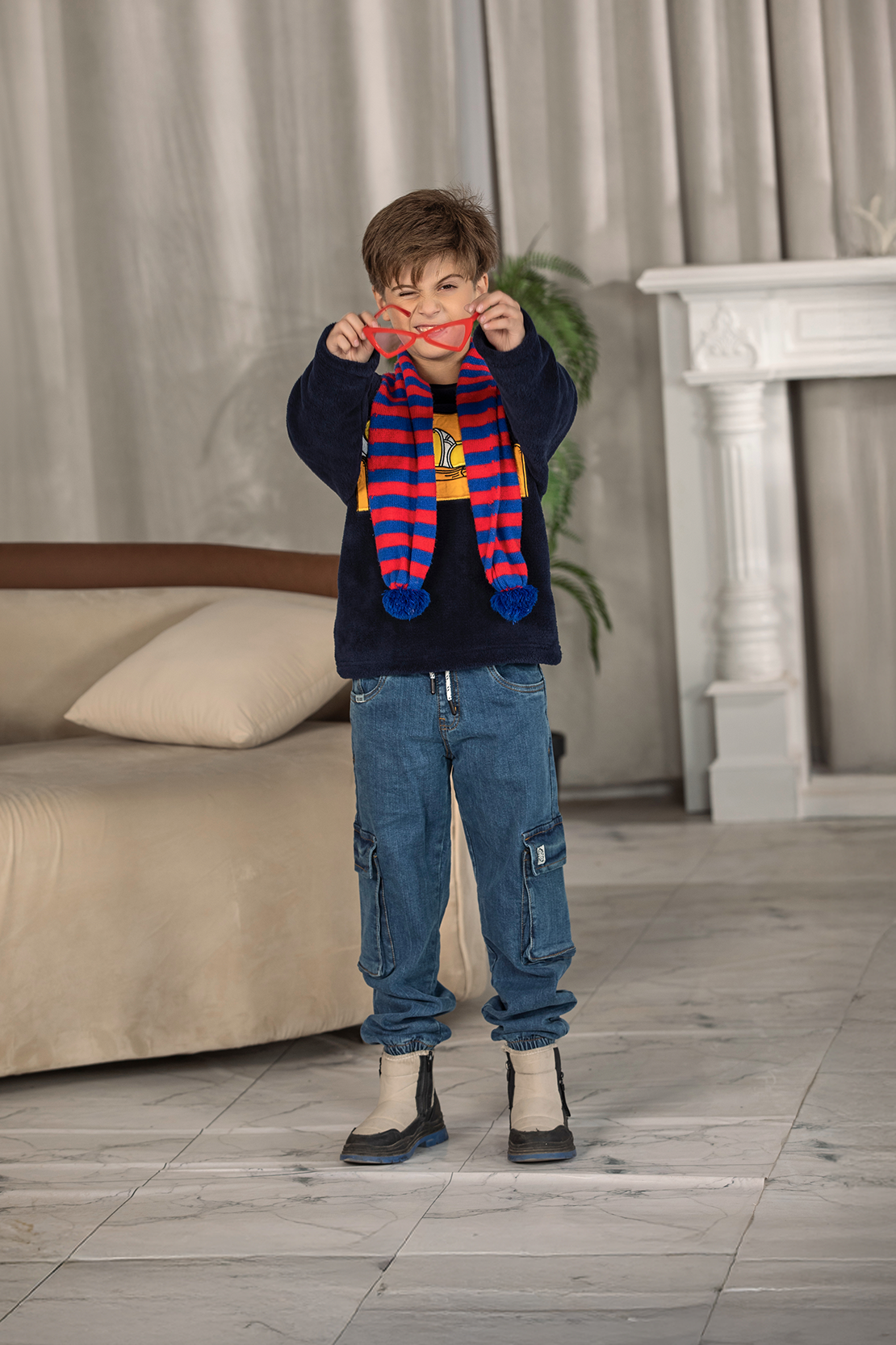 BOY SWEAT SHIRT