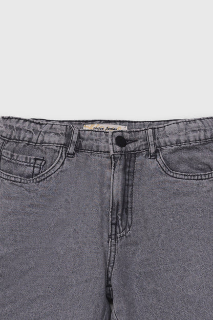BOY SHORT