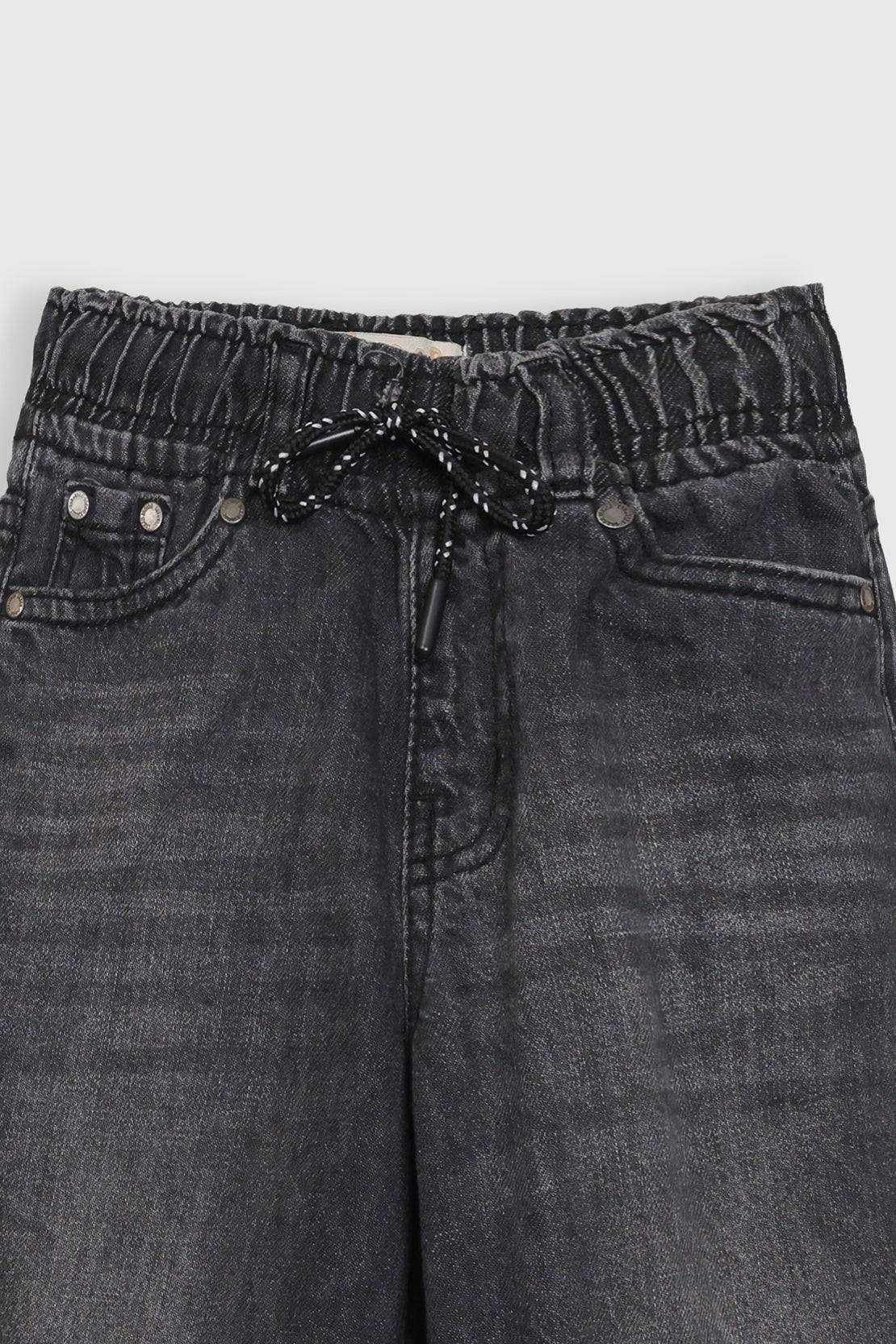 BOY SHORT
