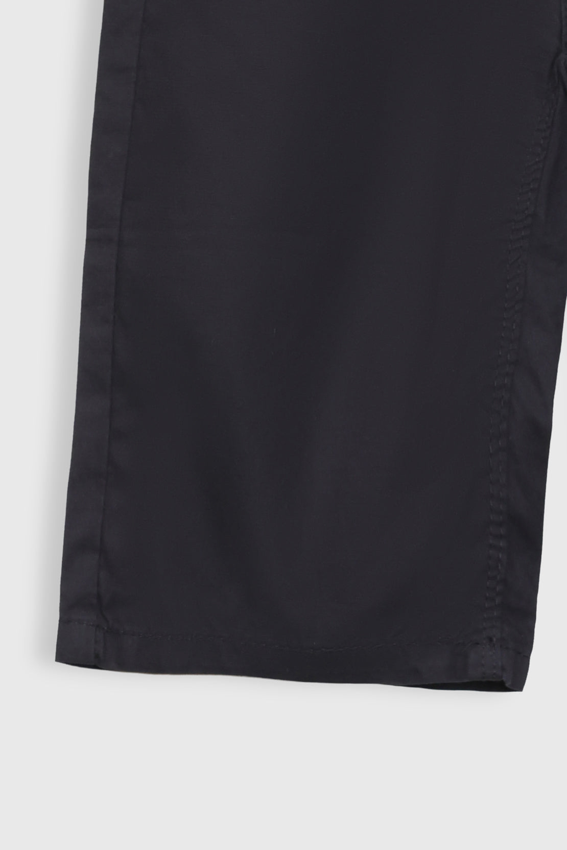 BOY SHORT
