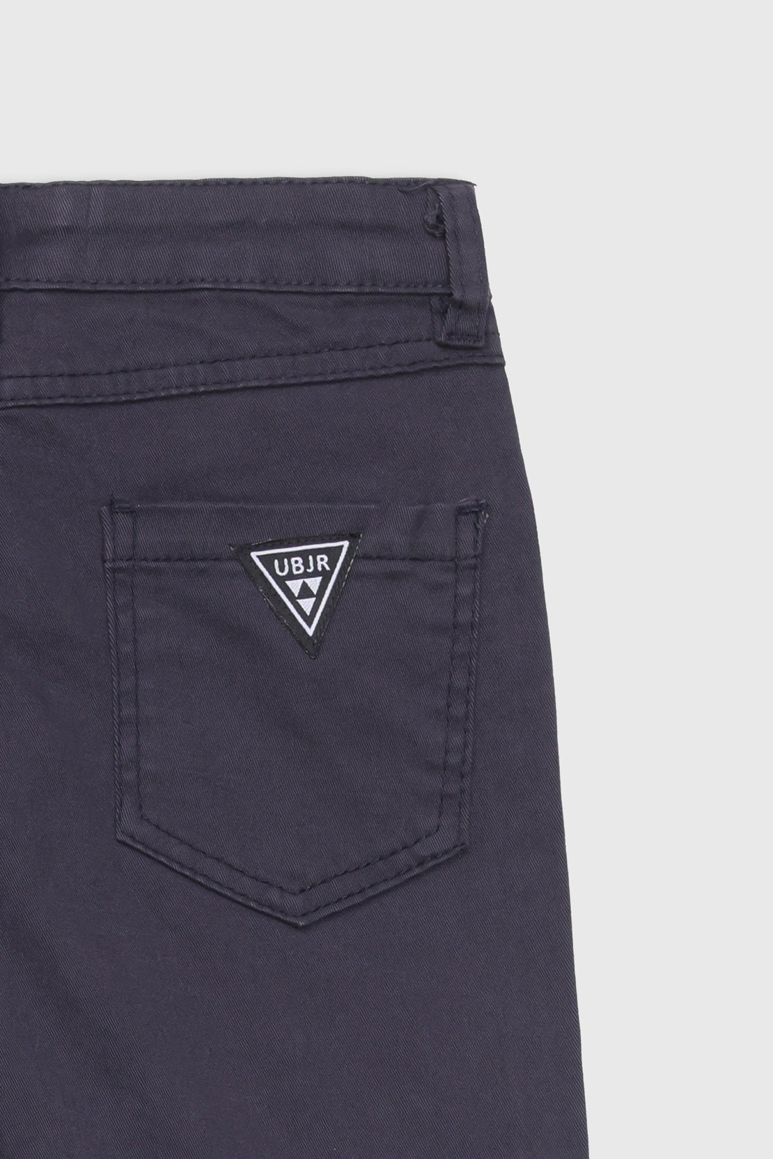BOY SHORT