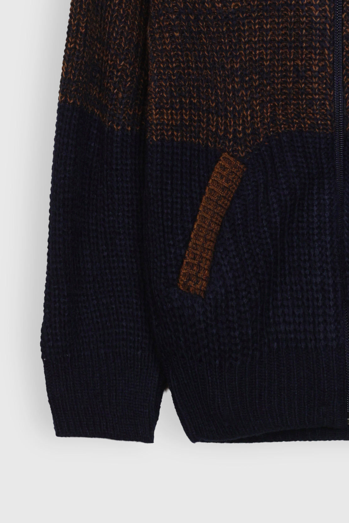 BOY SWEATER