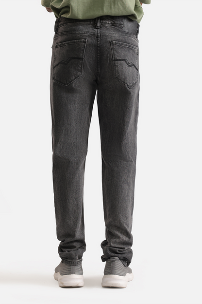 SLIM FIT JEANS