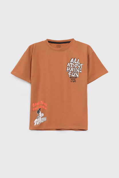 GRAPHIC T-SHIRT