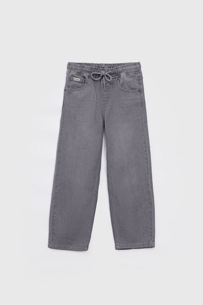 Straight-Fit Jeans