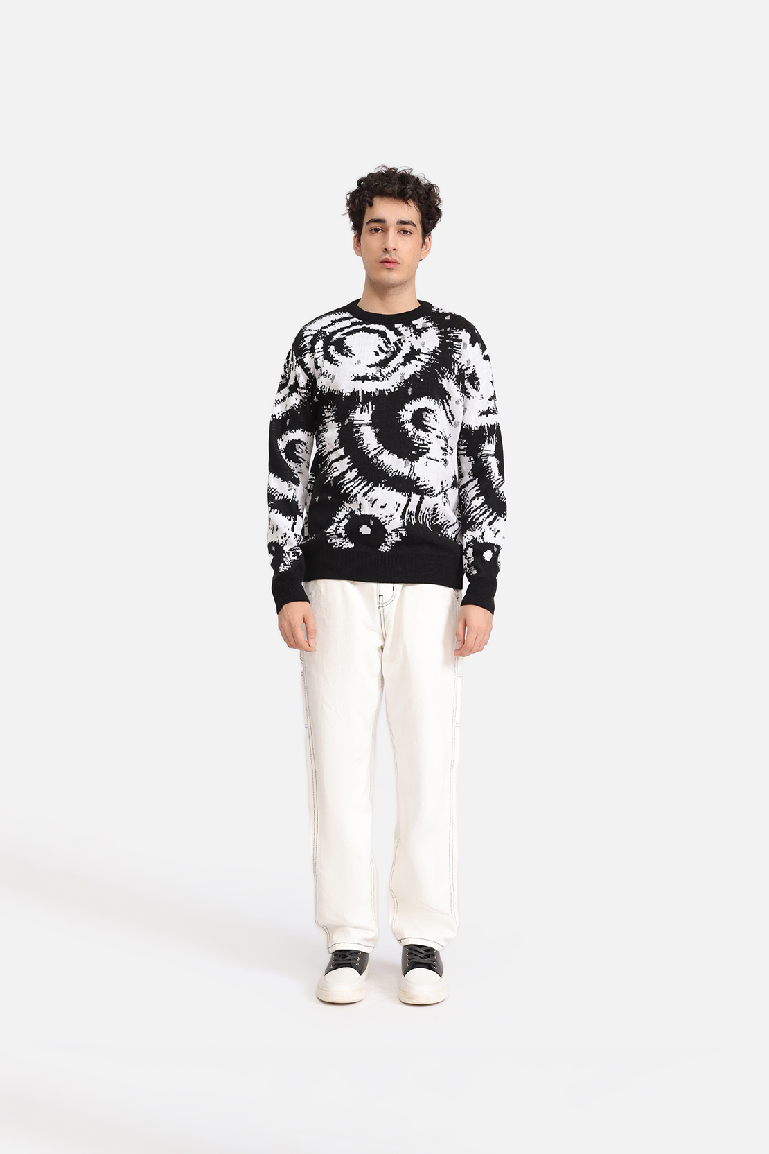 CREW NECK SWEATER