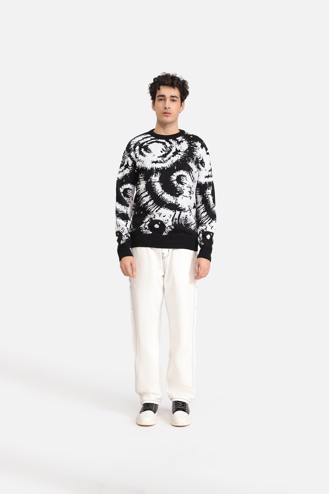 CREW NECK SWEATER