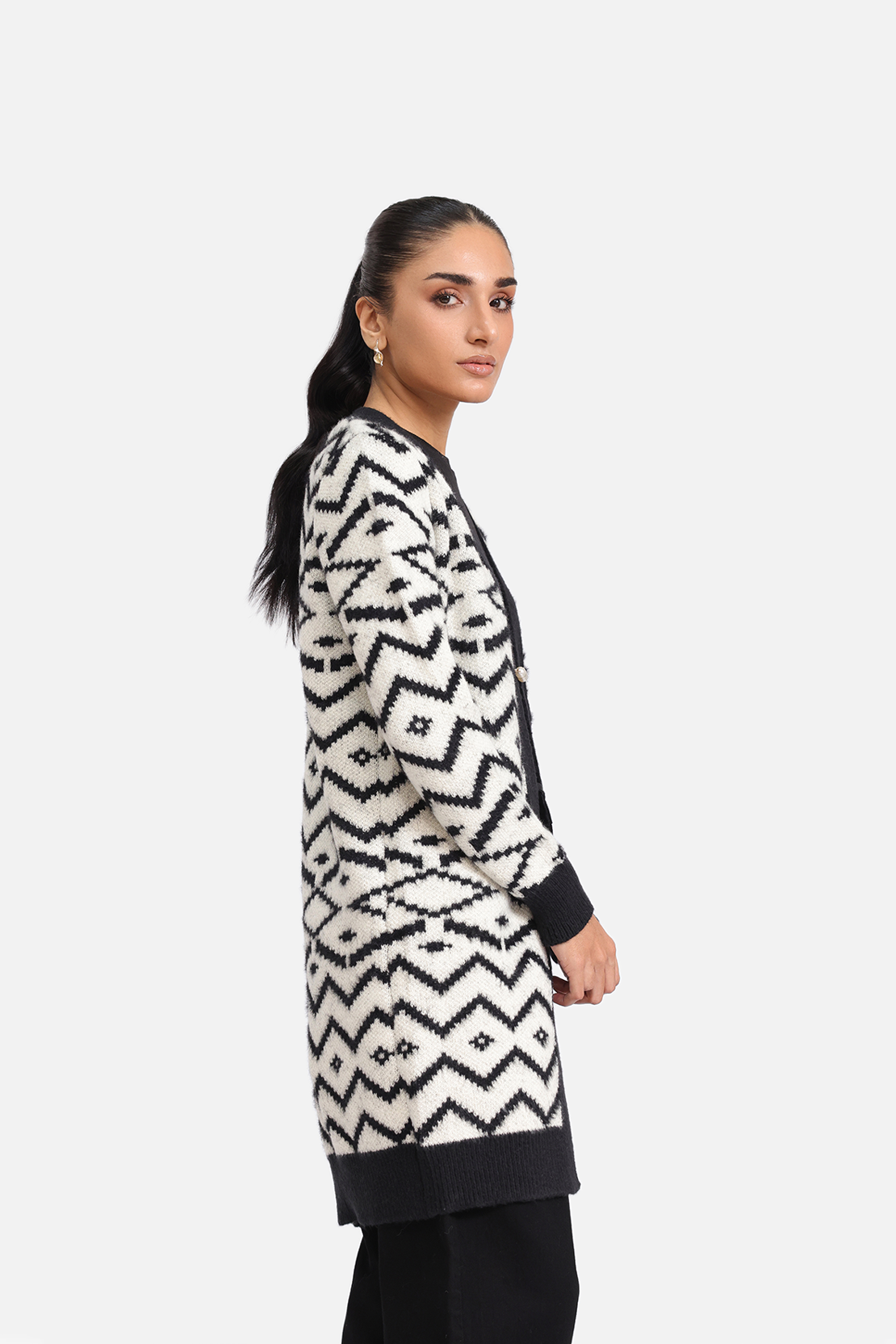 KNITTED CARDIGAN
