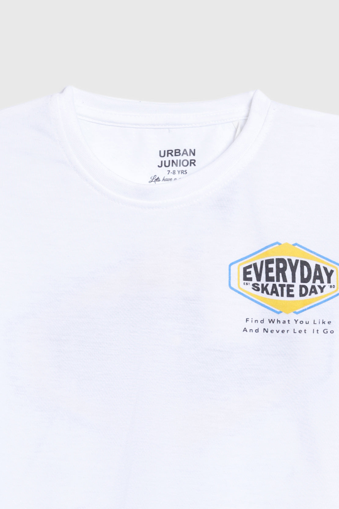 GRAPHIC T-SHIRT