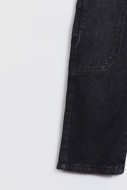 RELAXED-FIT JEANS