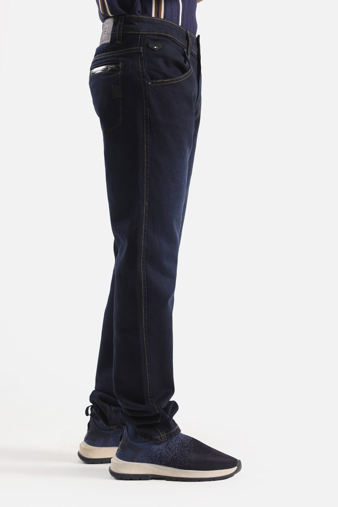 SLIM FIT JEANS