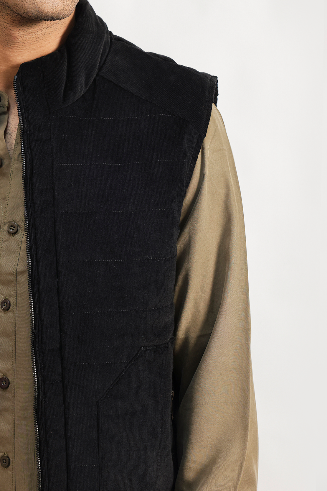 Suede sleeveless jacket