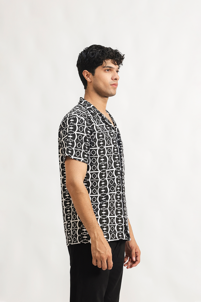 Resort collar shirt
