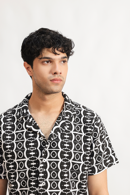 Resort collar shirt