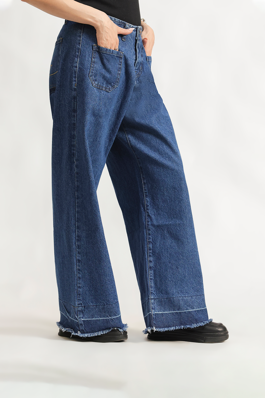 LADIES JEANS