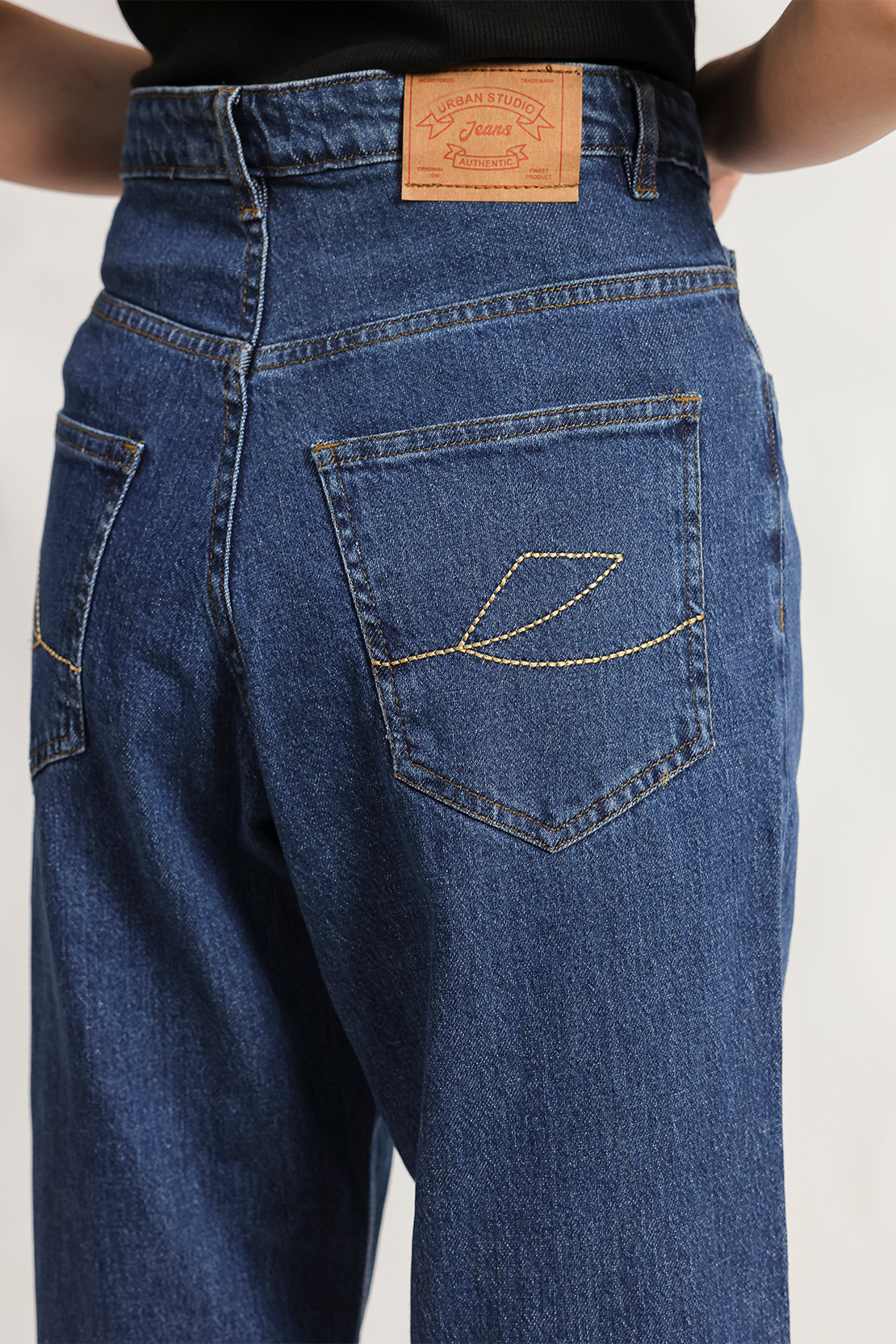 LADIES JEANS
