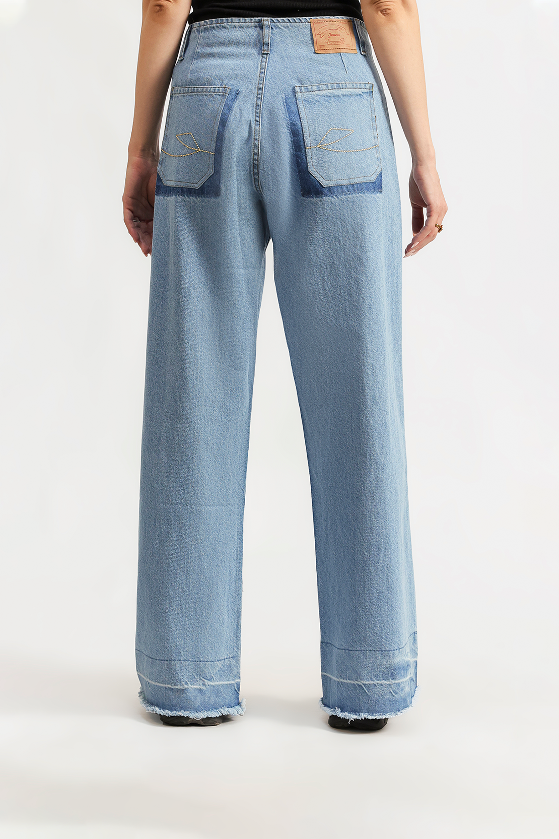 LADIES JEANS