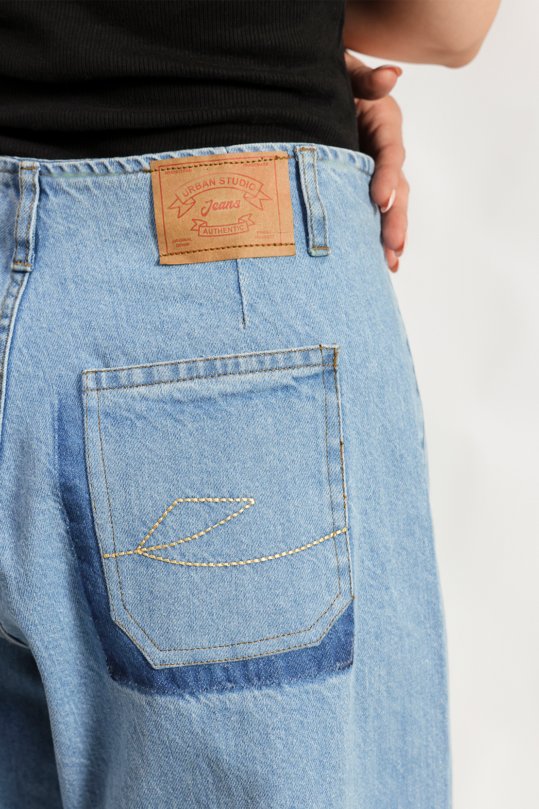 LADIES JEANS