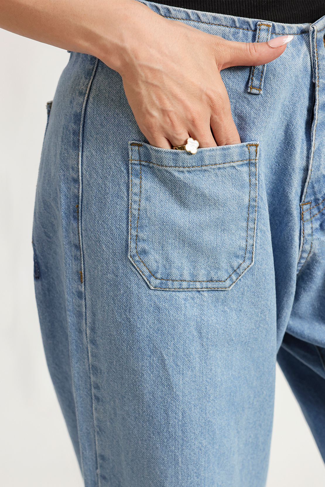 LADIES JEANS