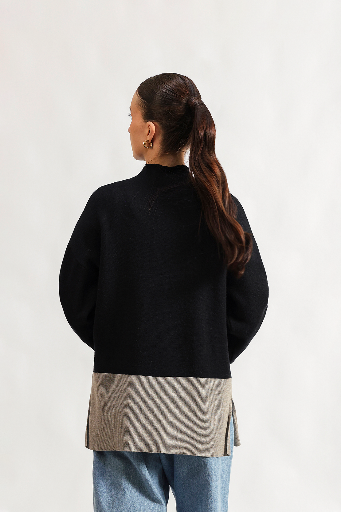 LADIES SWEATER