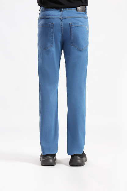slim fit jeans