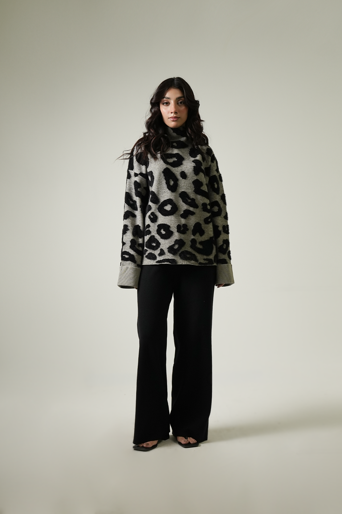 LADIES SWEATER