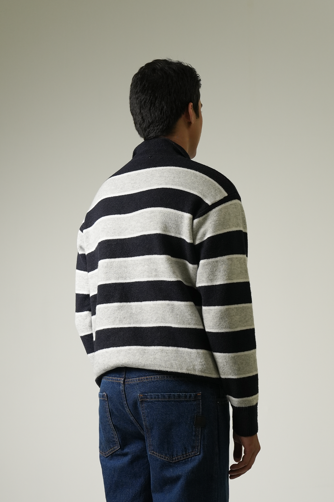 MEN SWEATER