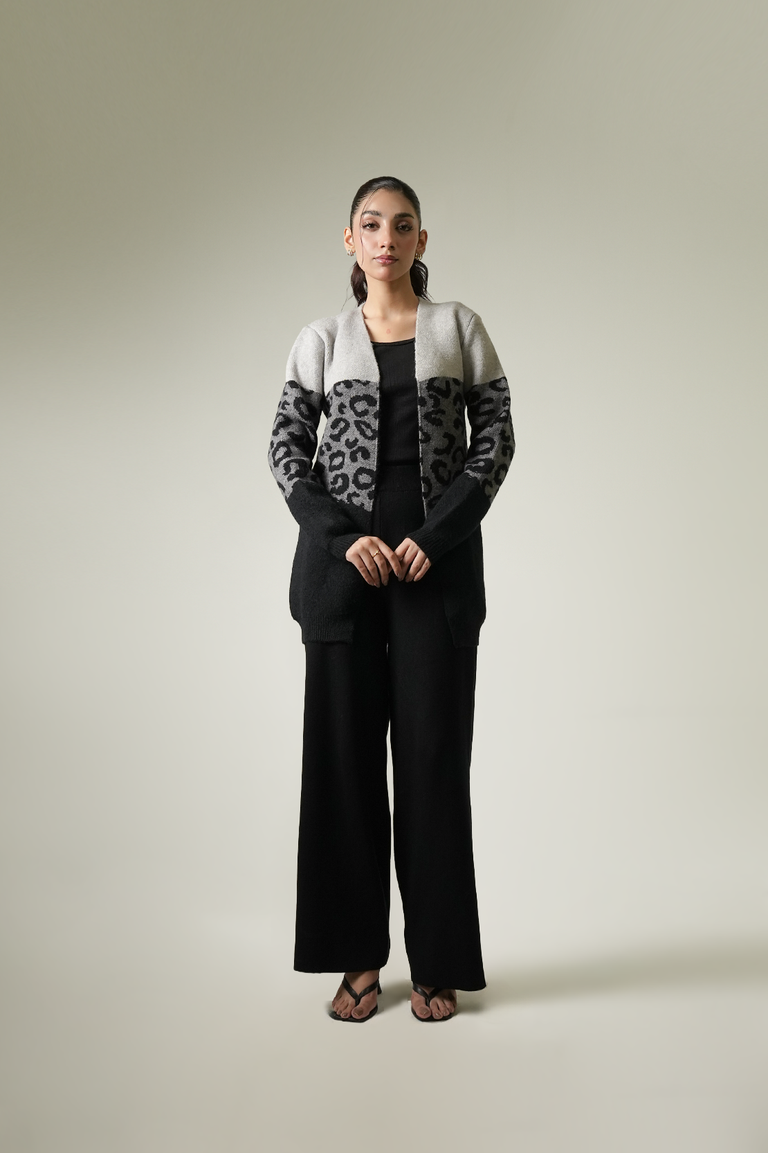 LADIES SWEATER