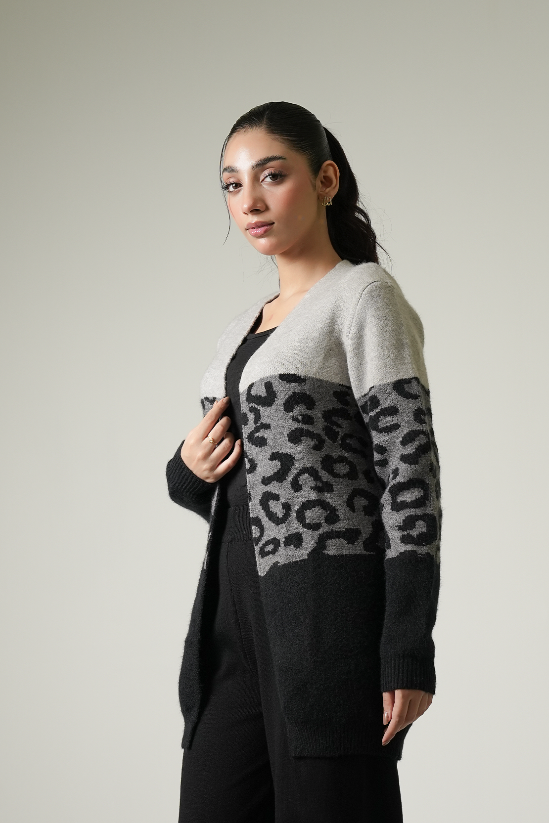 LADIES SWEATER