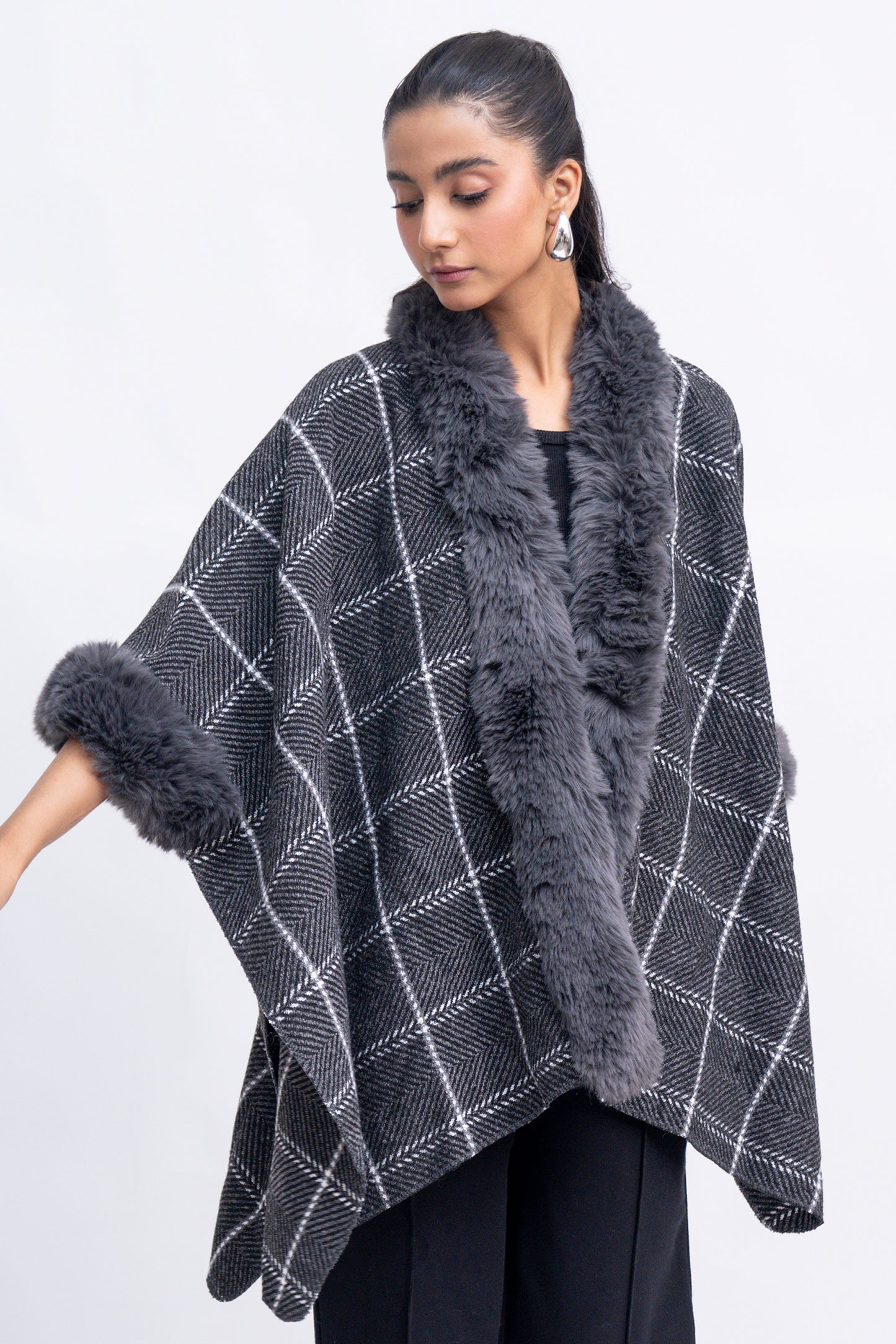 Ladies Cape Shawl