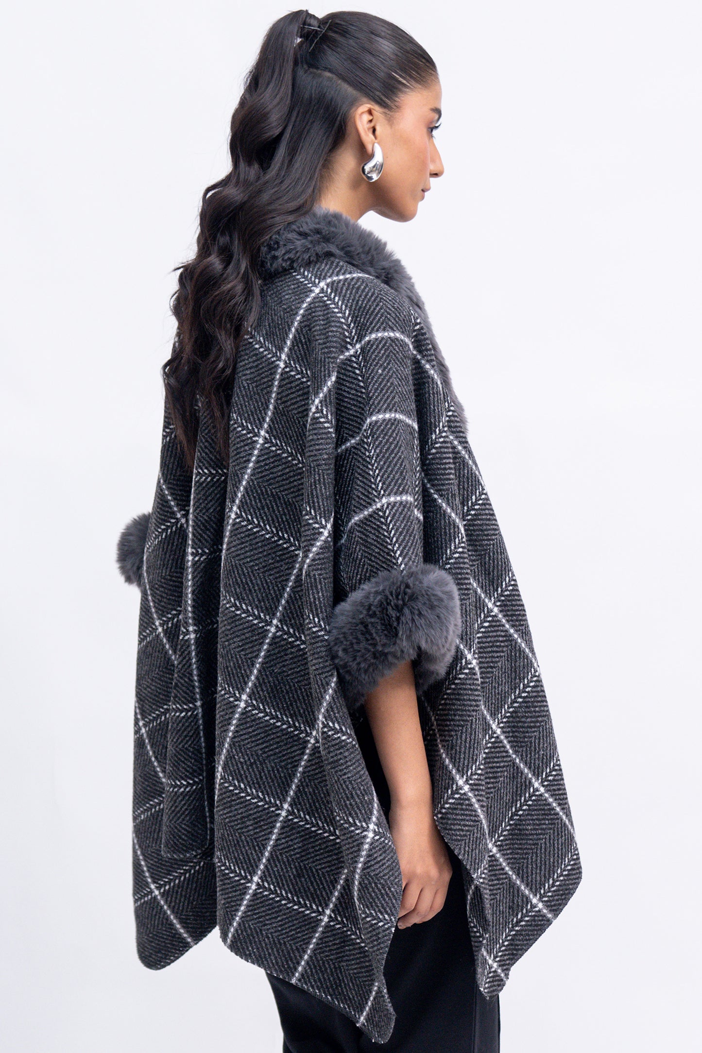 Ladies Cape Shawl