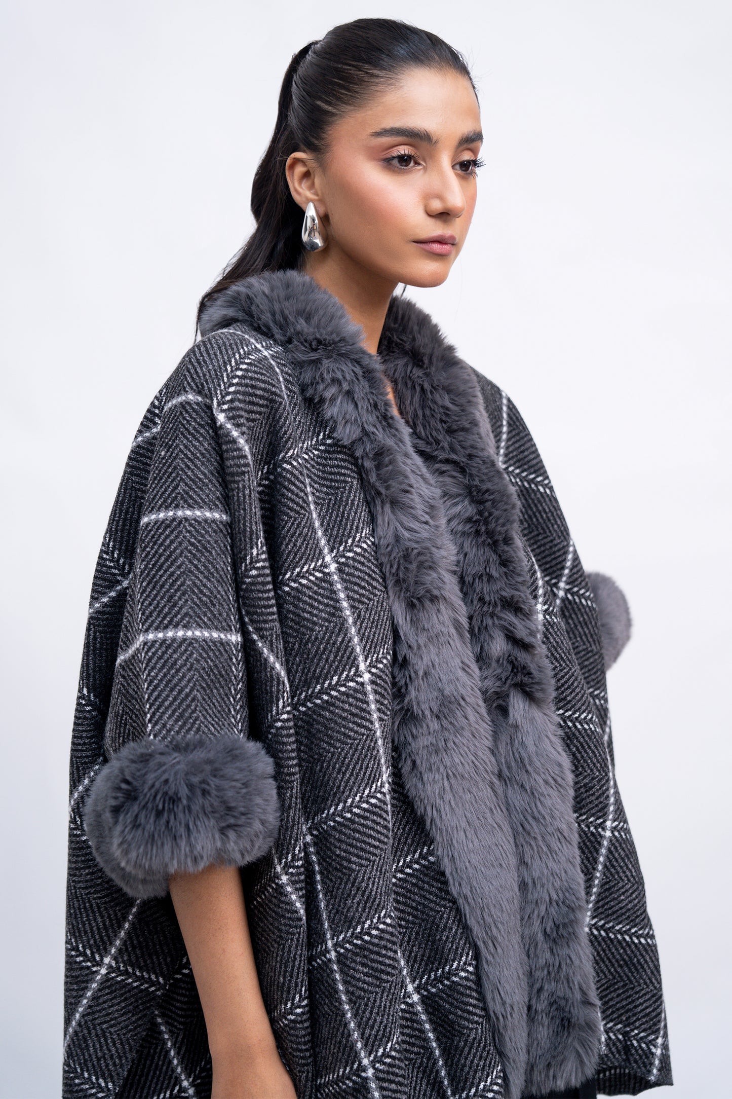 Ladies Cape Shawl