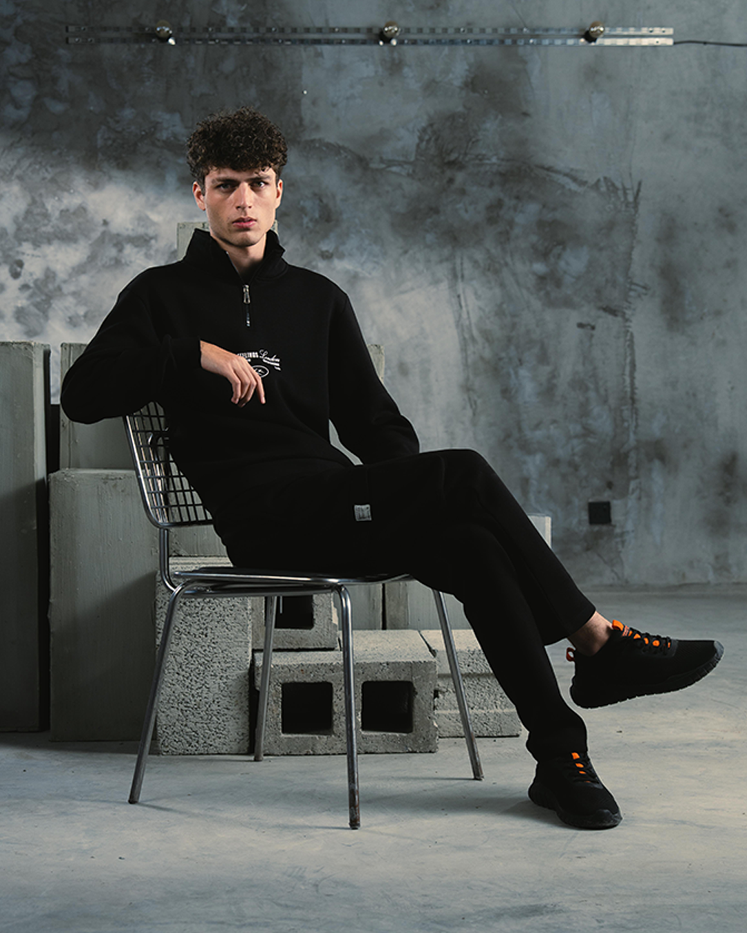 RELAXED MOCKNECK PULL-OVER