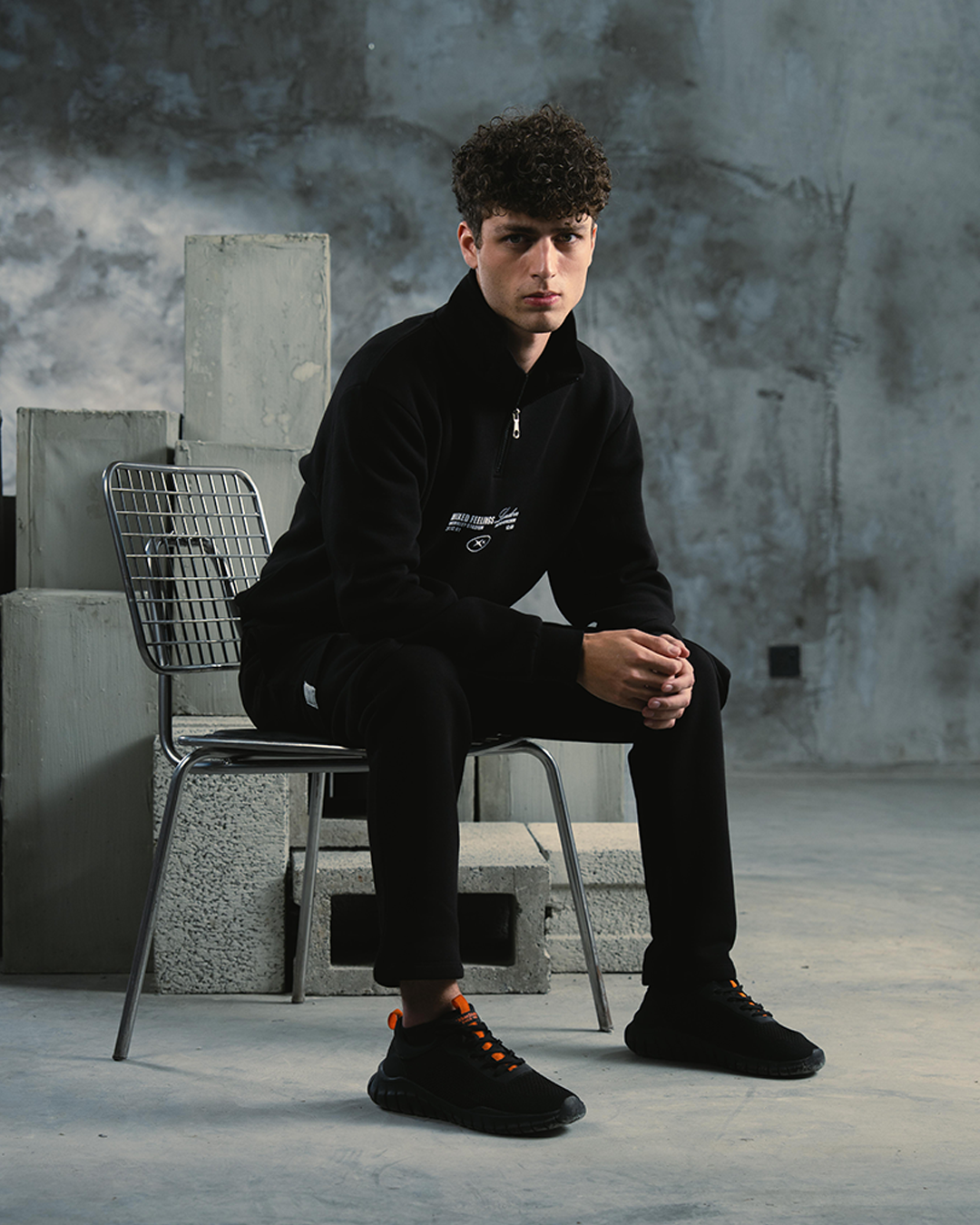 RELAXED MOCKNECK PULL-OVER