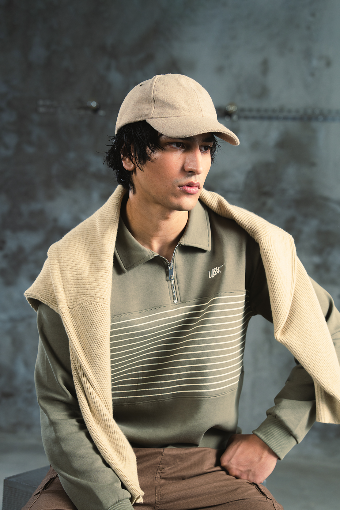 ZIPPER POLO SWEATSHIRT