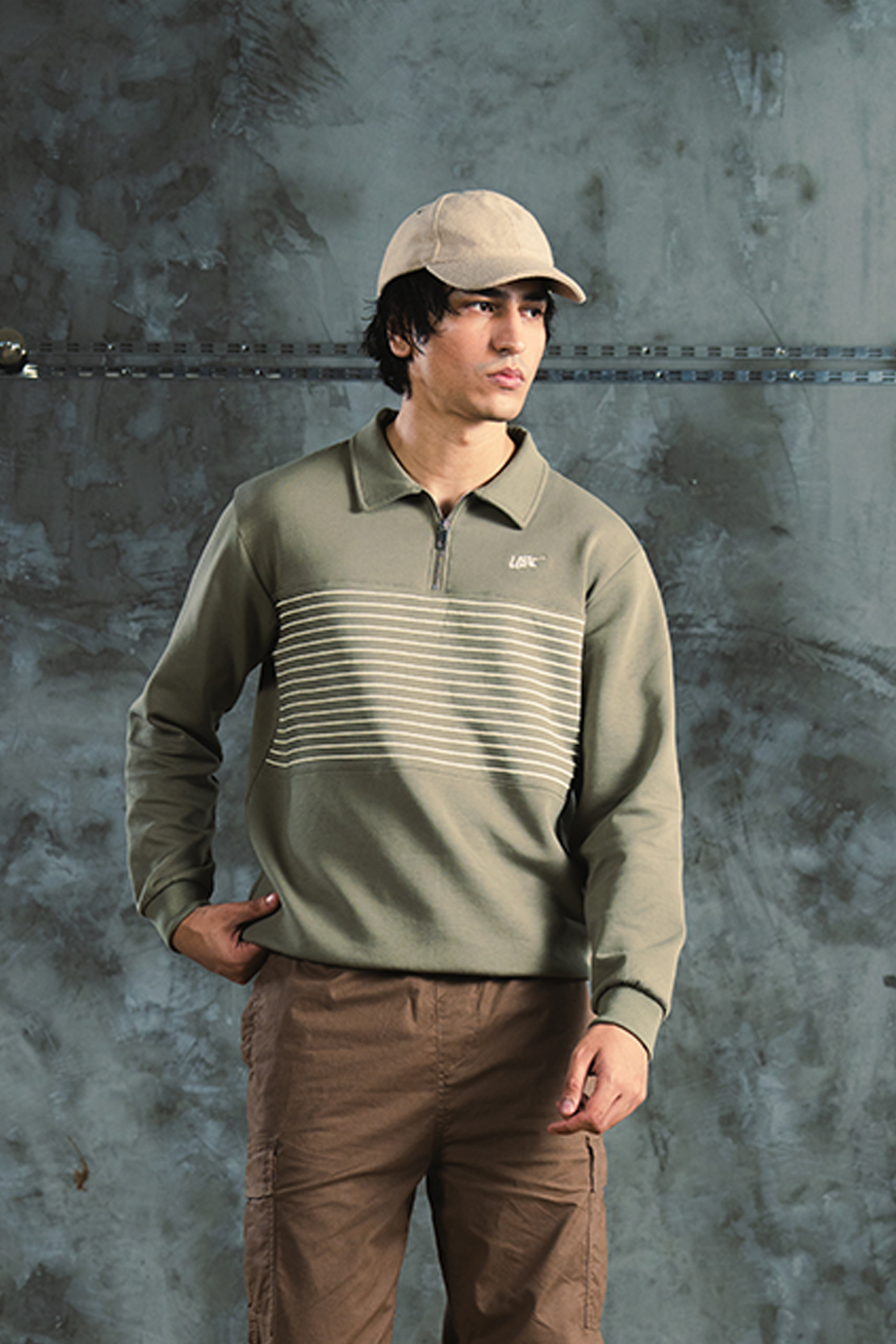 ZIPPER POLO SWEATSHIRT