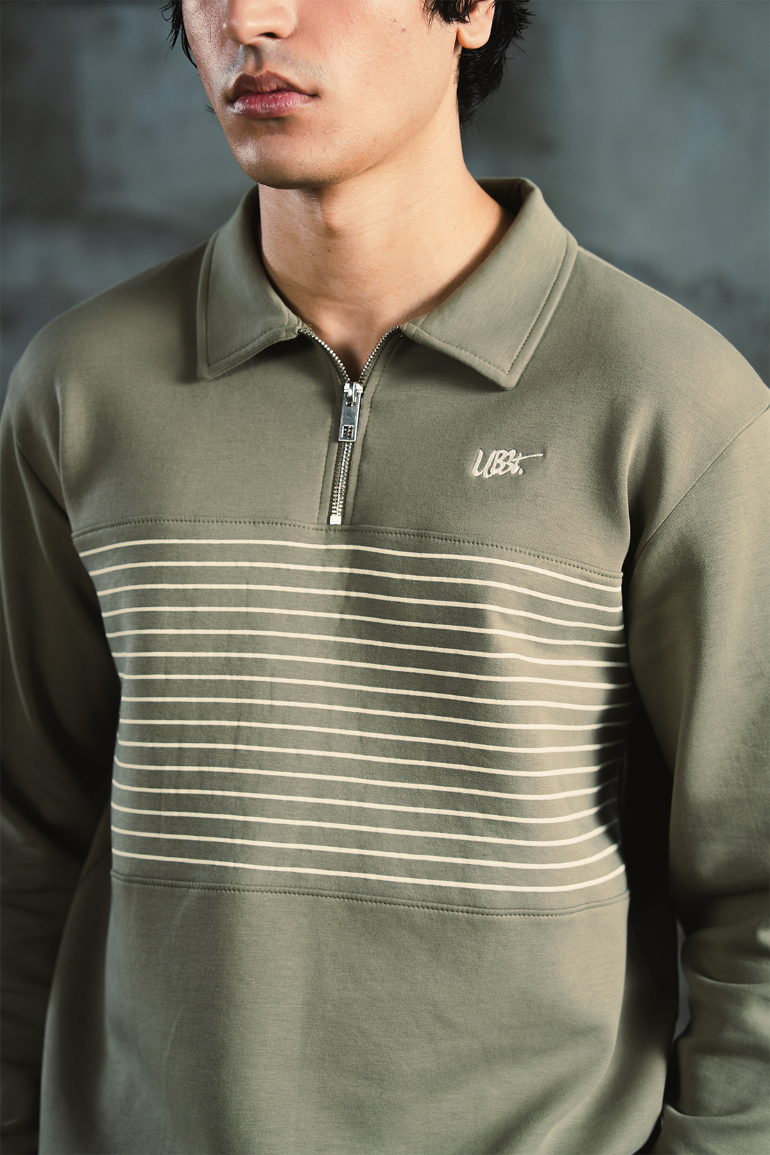 ZIPPER POLO SWEATSHIRT