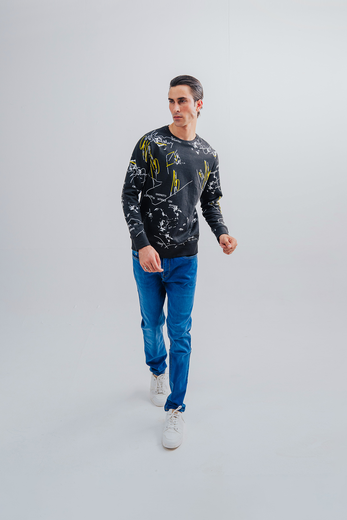 Men Graphic Sweat Shirt