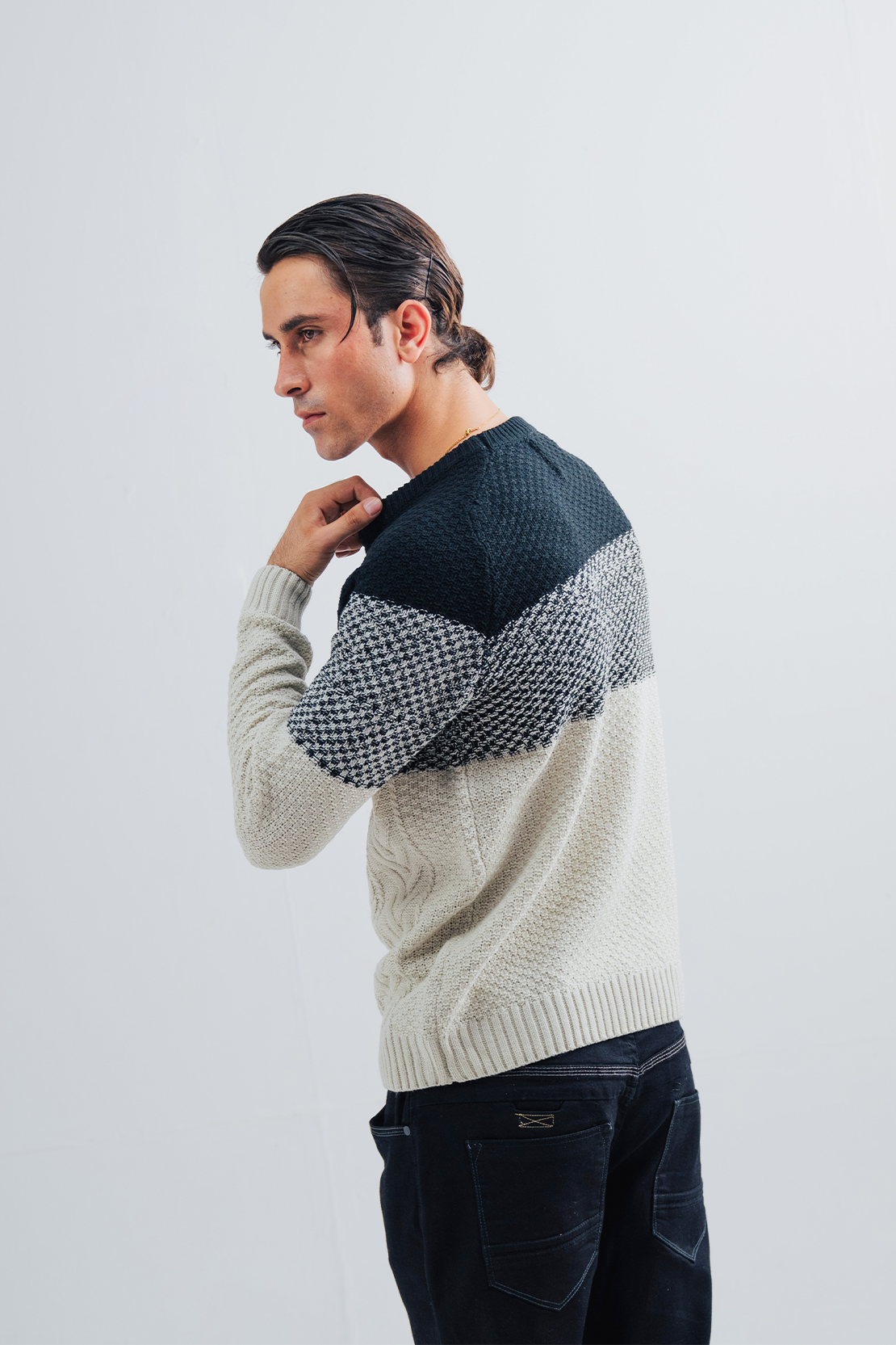 KNITTED STRIPED SWEATER