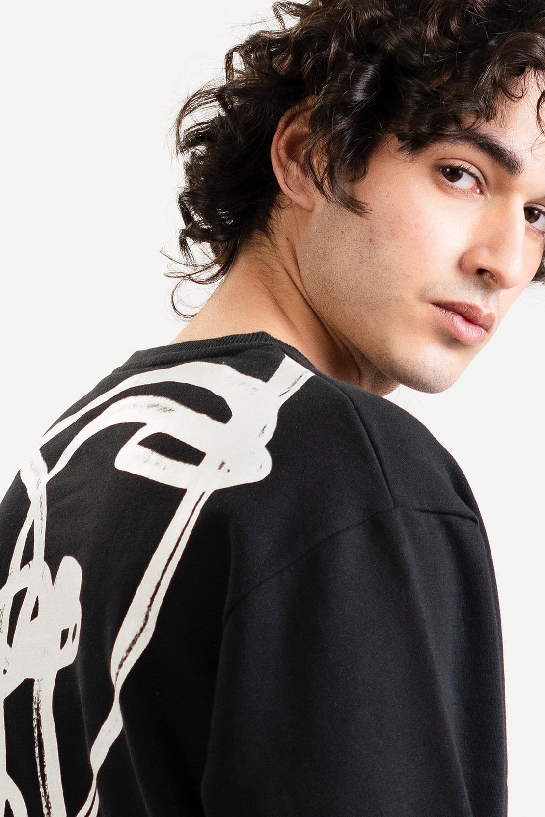 MEN SWEAT SHIRT