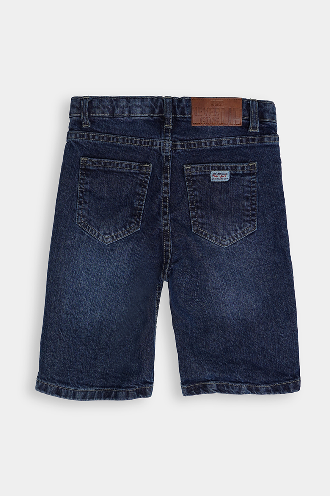 BOY SHORT