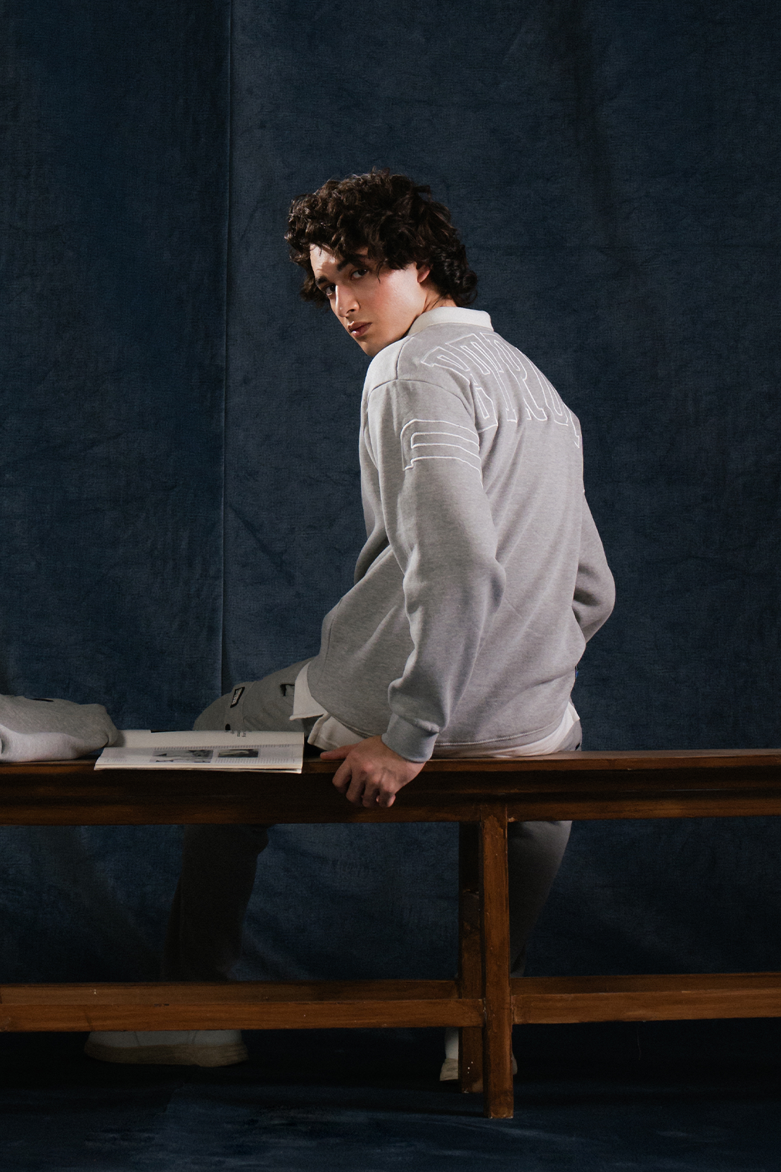 BOX FIT SWEATSHIRT