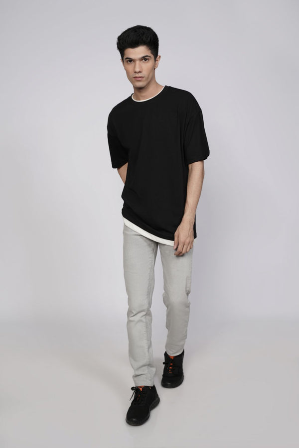 Relaxed Fit Black Tee